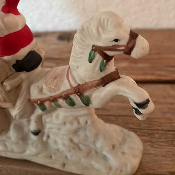 🎄Santa with Horse and Carriage🎄 - Picture 4 of 6